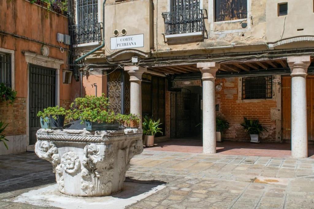 Residence Alma - Rialto Bridge Venedig Exterior foto